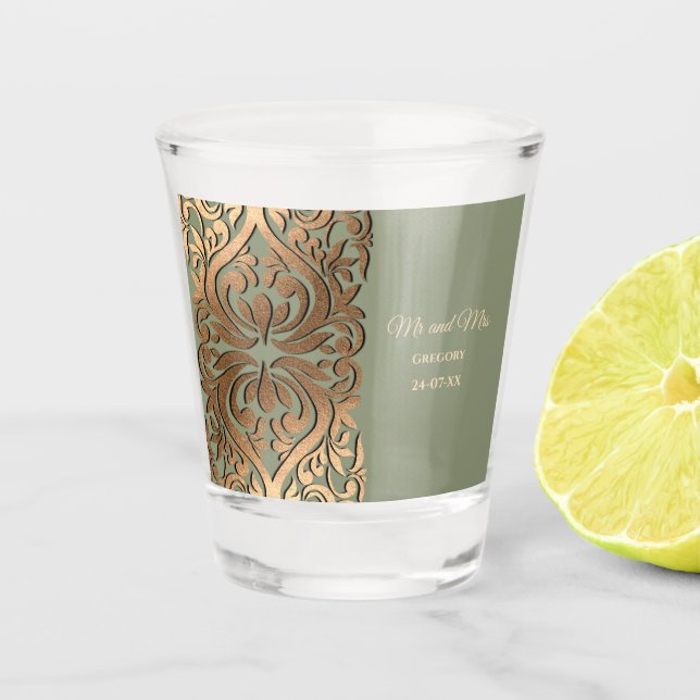Elegante Moderne Sage green & gold Imitats Gold Lu Schnapsglas (Vorderseite)