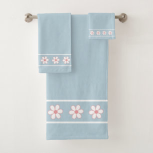 Elegante, moderne weiße Blumen auf Hellblau Badhandtuch Set