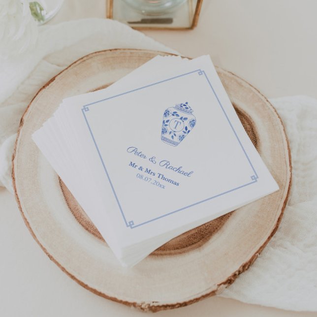 Elegante Monogram Blue White Chinoiserie Wedding Serviette (Monogram watercolor ginger jar wedding napkins with blue and white greek key border)