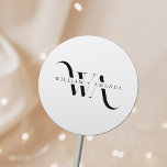 Elegante Monogram Classic Wedding Typografie Runder Aufkleber<br><div class="desc">Elegante Monogram Classic Wedding Typografy Classic Round Sticker</div>