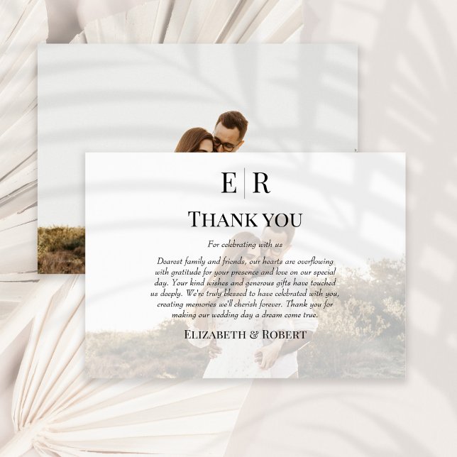 Elegante Monogram Custom Foto Wedding Dankeskarte (Elegant Monogram Custom Photo Wedding Thank You Card on a sunny neutral dry palm leaf.)