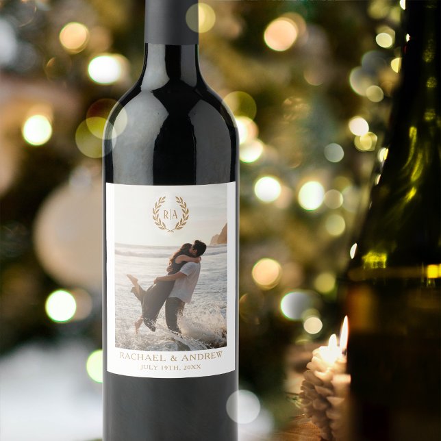 Elegante Monogram Wedding Gold White Weinetikett (Von Creator hochgeladen)