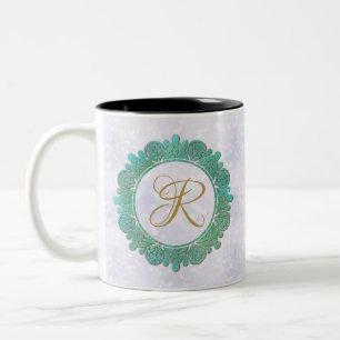 Elegante Monogramm-Anfangsbuchstaben mit Mandala Zweifarbige Tasse