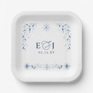 Elegante Monogramm-Schneeflocken Blaue Winterhochz Pappteller