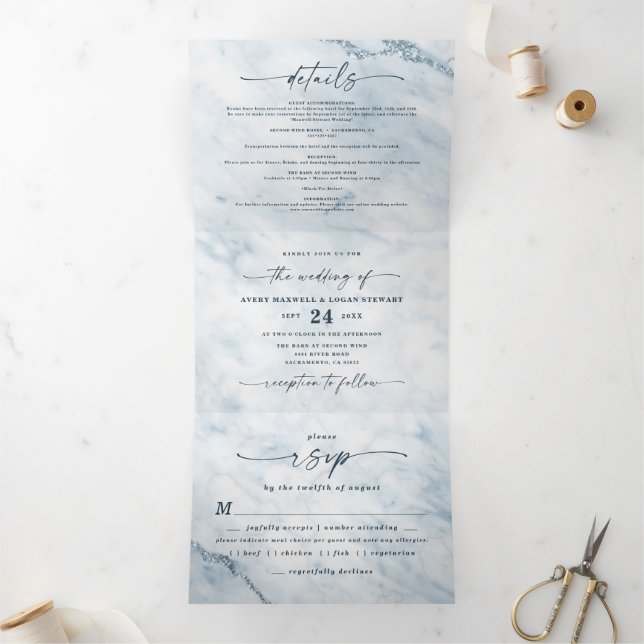 Elegante Moonlight Blue Metallic Marmor Wedding Dreifach Gefaltete Einladung (Innenseite)