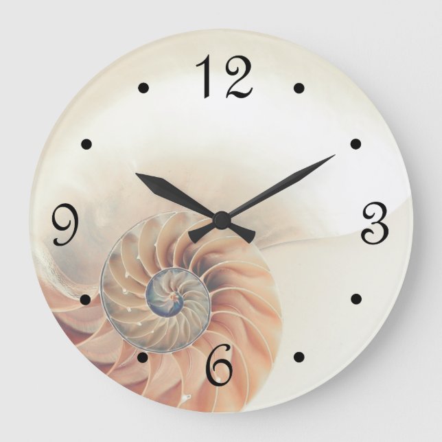 Elegante Muschel Beige Neutrale Küste Große Wanduhr (Vorderseite)
