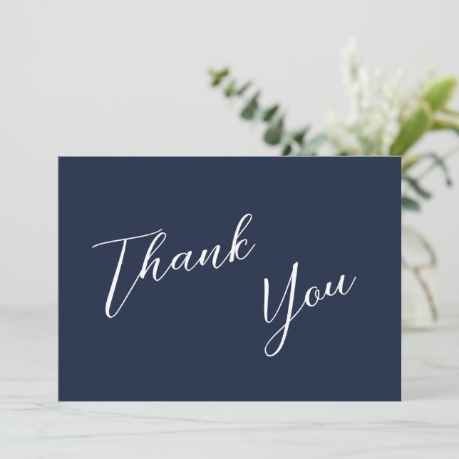 Elegante Navy Blue & White Simple Wedding Dankeskarte (Stehend Vorderseite)