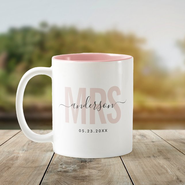 Elegante neue MRS benutzerdefinierte Name Hochzeit Zweifarbige Tasse (Von Creator hochgeladen)