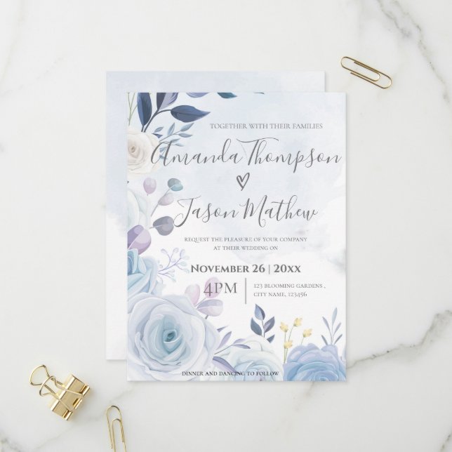 Elegante Niedliche Hochzeit mit blauer Flora Einladungspostkarte (Vorderseite/Rückseite Beispiel)
