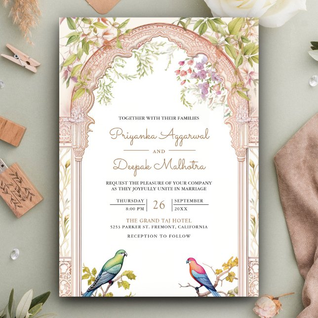 Elegante Parrots Floral Indian Arch Wedding Einladung (Von Creator hochgeladen)