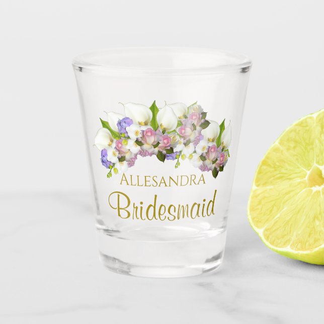 Elegante Pastel Floral Bridesmaid Gastgeschenk Hoc Schnapsglas (Vorderseite)