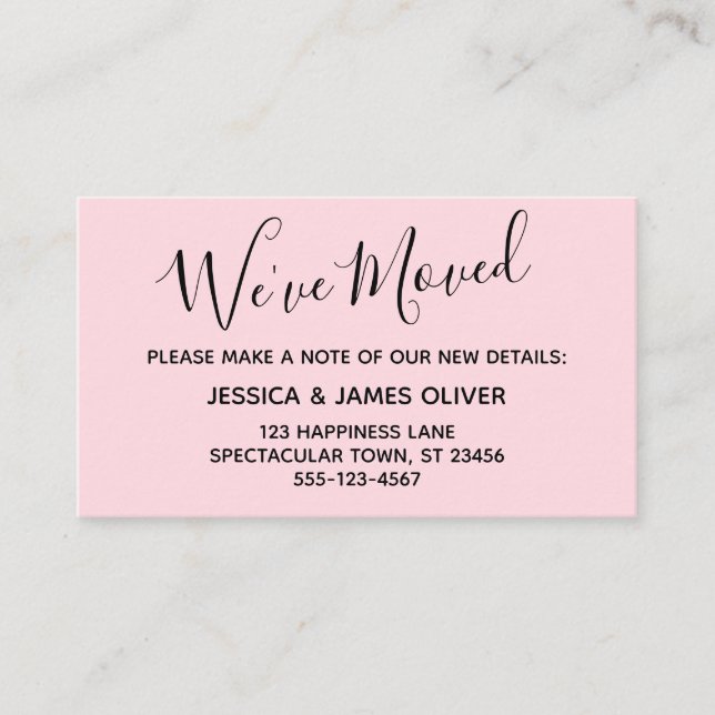 Elegante, pastellrosa Typografie "We ve Moved"-Kar Visitenkarte (Vorderseite)