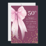 Elegante Pink Bow und Gold 50. Geburtstagsparty Einladung<br><div class="desc">Lila und Gold 50. Geburtstagsparty Einladung Ihre Gäste werden wissen,  dass dies ein lustiges Party,  wenn Sie nur auf diese Einladung! Dieses Design bietet lustige Typografie,  einen lila Hintergrund und viele Goldkonfetti!</div>