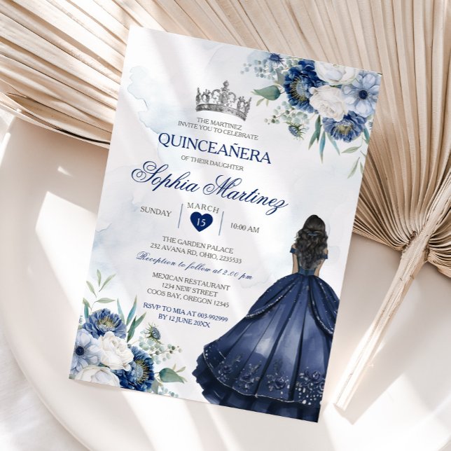 Elegante Prinzessin Quiñceanera Navy Blumensilber Einladung (Von Creator hochgeladen)