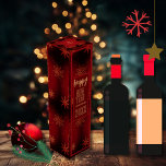 Elegante RED Christmas Wine Geschenkbox Weinbox<br><div class="desc">Suchen Sie etwas Besonderes, um Ihren Wein zu Weihnachten zu verpacken? Schauen Sie sich nur unsere wunderschöne Geschenkboxen mit goldener Grafik an. Diese elegante und stilvolle Geschenkboxen ist perfekt für den kommenden Urlaub und wird eine Touch der Klasse zu Ihrem Wein. Sie können die "Fröhliche Weihnachten" oben personalisieren und das...</div>