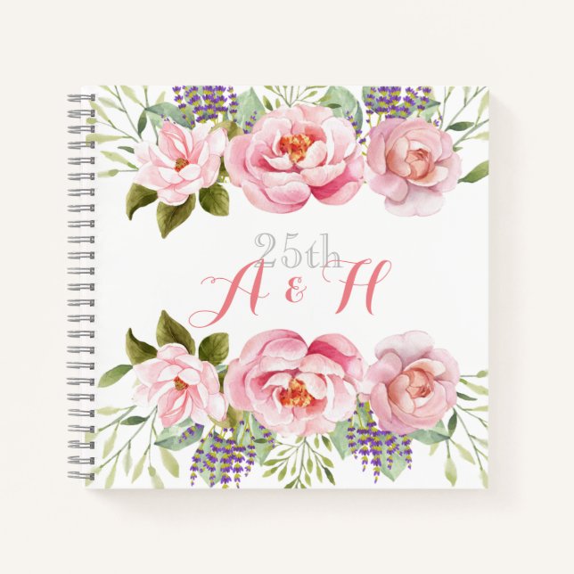 Elegante Rosa Blumenreath Monogram, 25. Hochzeit Notizbuch (Vorderseite)