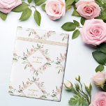Elegante rosa Floral Gold Script Custom Wedding Geschenkpapier<br><div class="desc">Schönes, rosa und elfenbeinfarbenes Verpackungspapier mit einem wunderschönen Diamantschurz aus hübschem Erröten und Elfenbein. Dieses wunderschöne Blume Hochzeitsgeschenk enthält die Namen der Ehepaare, die im Design mit Goldschrift personalisiert sind. Passen Sie dieses niedliche Packpapier für Ihre Freunde an oder nutzen Sie es als Braut, um Geschenke an die Hochzeitsfeier zu...</div>