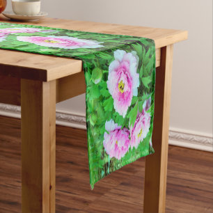 Elegante rosa Pfingstrosenblüten mit gelbem Zentru Großer Tischläufer