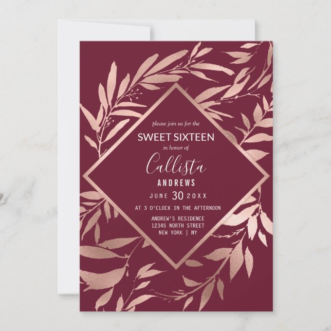 Elegante Rose Gold Burgundy Blumenblätter Sweet 16 Einladung (Vorderseite)