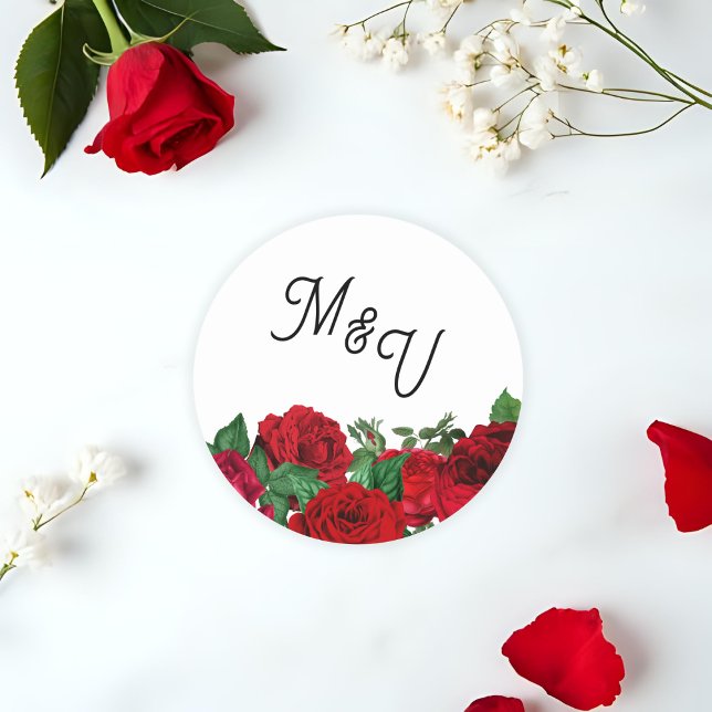 Elegante Rose Wedding Monogram Personalisiert Clas Runder Aufkleber (Round sticker with white background, Monogram letters and rose accents.)