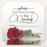 Elegante Rote Rose Nehmt nicht meinen Drink-Namen  Untersetzer<br><div class="desc">Dieser Untersetzer ist elegant, stilvoll und macht Spaß! Es verfügt über ein Foto eines Single, dessen rote Rose sich an der Seite befindet und in einem Wasserbecken gespiegelt ist. Der Text lautet "Bitte nimm meinen Drink nicht, ich tanze", geschrieben in modernen Schriftzeichen. Der Gast kann seinen Namen sowie die Namen...</div>