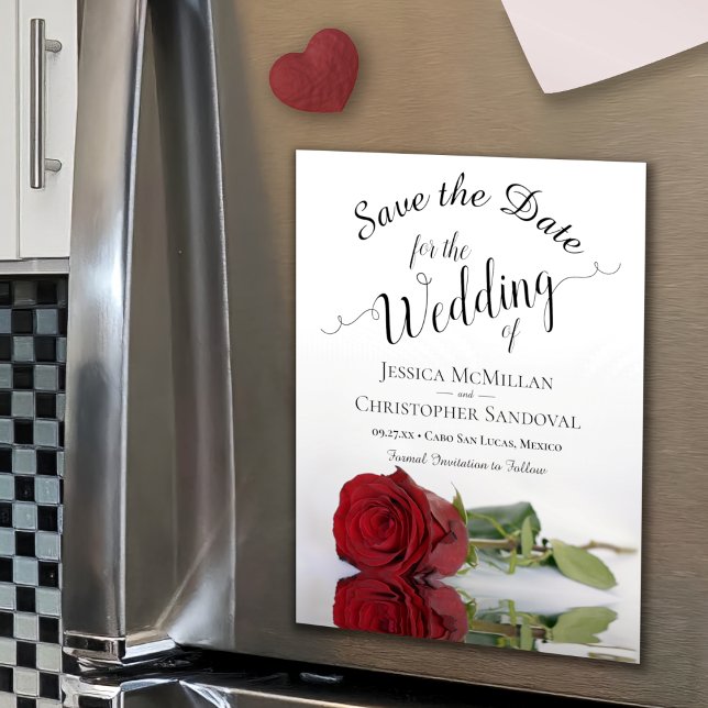 Elegante Rote Rose Reflections Wedding Save the Da Magneteinladung (Von Creator hochgeladen)