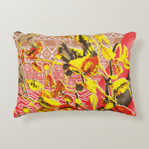 Elegante rote und goldene Stoffe mit viel Blumen Dekokissen