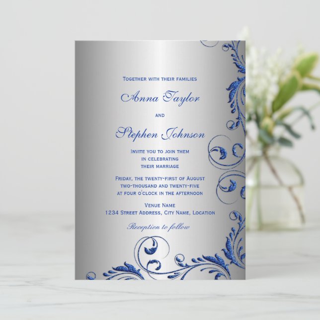 Elegante Royal Blue Imitate Glitzer Floral Wirbel Einladung (Stehend Vorderseite)