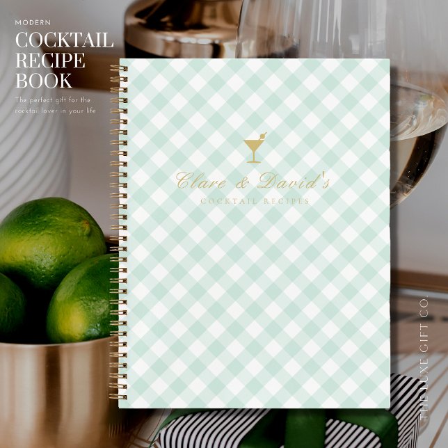 Elegante Sage Gingham Couples Blank Cocktail Rezep Notizbuch (Von Creator hochgeladen)