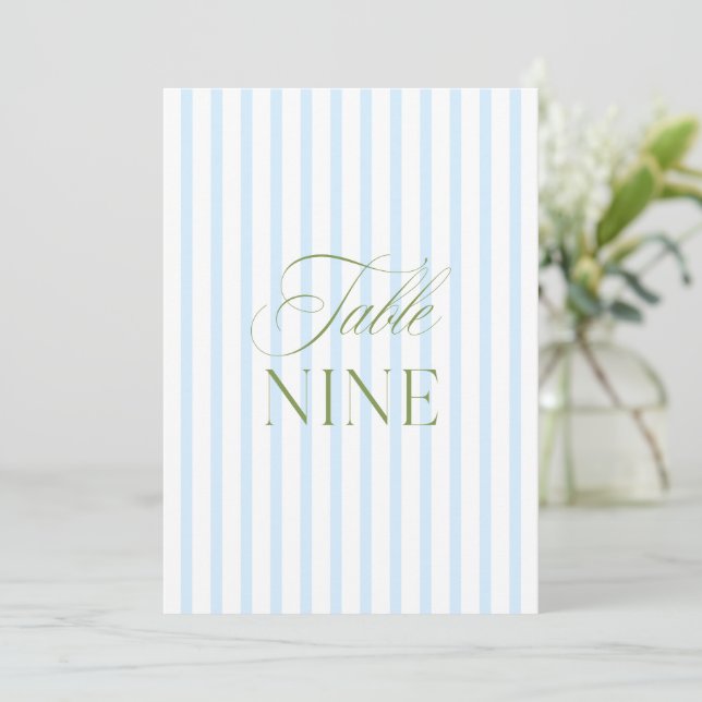 Elegante Sage Green & Blue Wedding Tischnummer (Stehend Vorderseite)