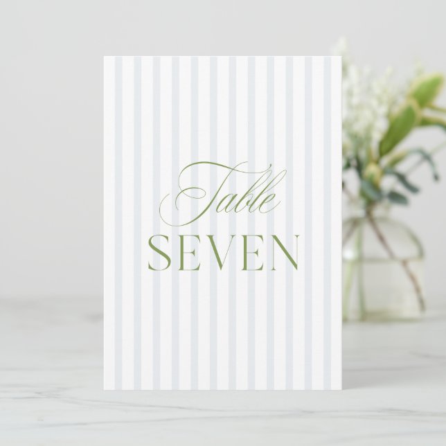 Elegante Sage Green & Blue Wedding Tischnummer (Stehend Vorderseite)