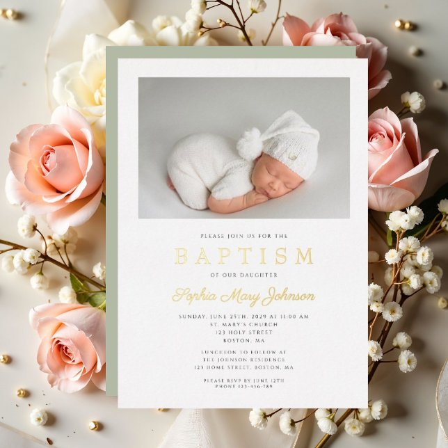 Elegante Sage Green Foto Baptism Gold Folieneinladung (Elegant Sage Green Phot Baptism Gold Foil Invitation)
