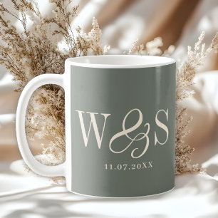 Elegante Salbei Initial Hochzeitspaare Kaffeetasse