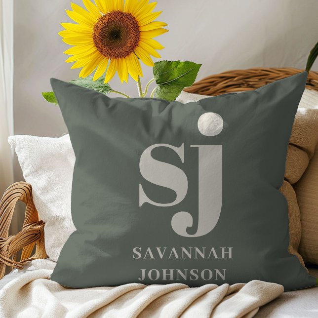 Elegante Salbei-Monogramm-Initialen Kissen (Von Creator hochgeladen)