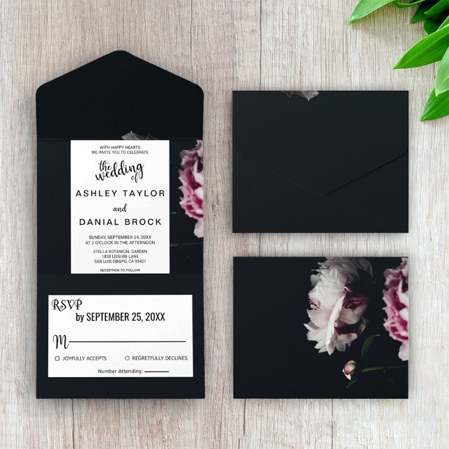 Elegante schicke schwarze romantische Rose Hochzei All In One Einladung (Von Creator hochgeladen)