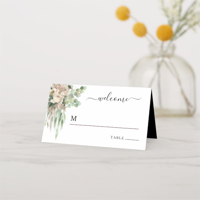 Elegante Schwarz-Weiß-Blumenhochzeit Platzkarte (Vorderseite)