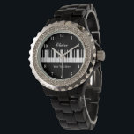 Elegante, schwarz-weiße Klavieruhr für Frauen Armbanduhr<br><div class="desc">Elegante schwarz-weiße Klavieruhr für Frauen. Personalisieren Sie mit Namen,  Monogramm,  lustigem Zitat oder Slogan. Benutzerdefinierte Hintergrundfarbe. Einzigartige Geschenkideen zum Geburtstag für Pianisten,  Pianisten,  Musiker,  Instrukteur,  Produzent,  Künstler,  Ehefrau,  Mutter,  Schwester,  etc. Klassische Frauenuhr aus schwarzem Email mit Nashornsteinen.</div>