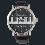 Elegante schwarz-weiße Klavieruhr für Männer Armbanduhr<br><div class="desc">Elegante schwarz-weiße Klavieruhr für Männer. Personalisieren Sie mit Namen,  Monogramm,  lustigem Zitat oder Slogan. Benutzerdefinierte Hintergrundfarbe. Einzigartige Geschenkideen zum Geburtstag für Klavierspieler,  Pianist,  klassische Musiker,  Musiker,  Instruktor,  Produzent,  Künstler,  Ehemann,  Vater etc. Klassische Männeruhr mit Lederband.</div>
