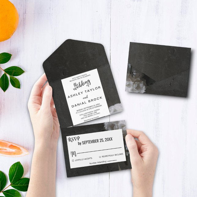 Elegante schwarze Blüte Alles in einer Hochzeit All In One Einladung (Von Creator hochgeladen)