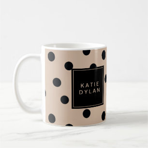 Elegante schwarze Punkte auf Beige Kaffeetasse