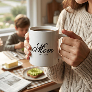 Elegante schwarze Schriftart Etablierte Mutter Kaffeetasse