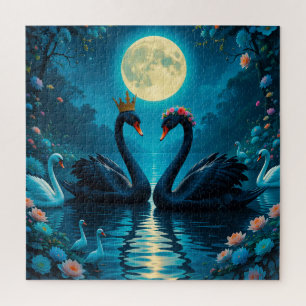 Elegante schwarze Schwäne unter Vollmond