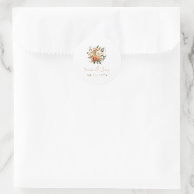 Elegante Script Autumn Floral Bouquet Wedding Runder Aufkleber (Tasche)
