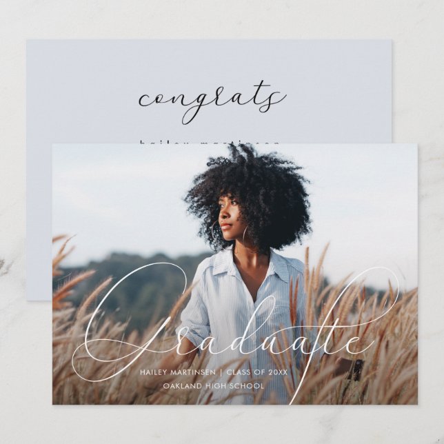 Elegante Script Blue Gray Foto Graduation Party Einladung (Vorne/Hinten)