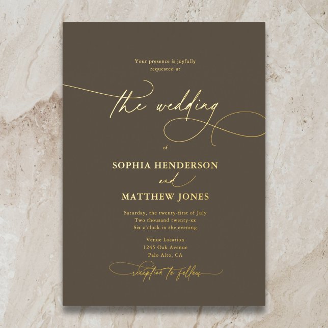 Elegante Script Boho Braune Hochzeit Folieneinladung (Von Creator hochgeladen)