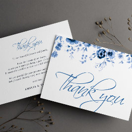Elegante Script French Blue Floral Toile Hochzeit Dankeskarte