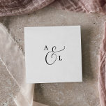 Elegante Script Monogram Wedding Napkins Serviette<br><div class="desc">Diese eleganten, monogramm Hochzeitszettel sind perfekt für einen einfachen Hochzeitsempfang. Das minimalistische Schwarz-Weiß-Design besticht durch extravagante romantische Typografie mit modernem Glam-Stil. Anpassbar in jeder Farbe. Behalt das Design minimal und elegant, wie es ist, oder personalisiere es durch Hinzufügen von eigenen Grafiken und Kunstwerken. Personalisieren Sie die Servietten mit den Namen...</div>
