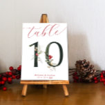 Elegante Script Winter Berries Tabelle 10 Tischnummer<br><div class="desc">Elegante Script Winter Berries Rote und Grüne Tischnummer - Tabelle 10</div>