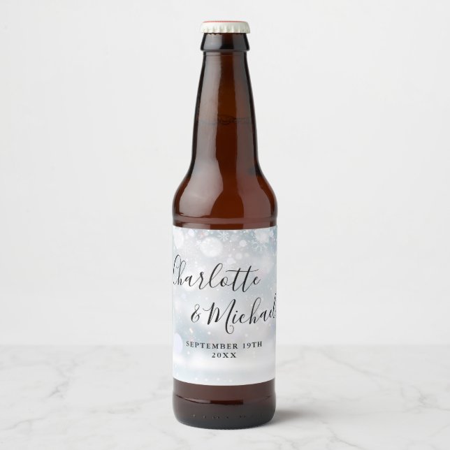 Elegante Signatur Script WinterschneeflockenHochze Bierflaschenetikett (Vorderseite)