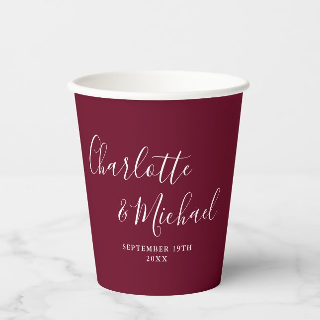 Elegante Signature Script Burgundy Hochzeit Pappbecher (Vorderseite)